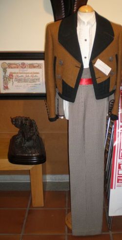TRAJE DE CORTO CHARRO 2